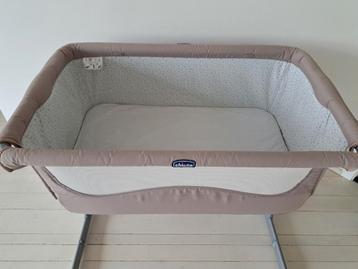 Co-sleeper / aanschuifbedje / wiegje Chicco Next2Me taupe, Enlèvement, Comme neuf, Berceau