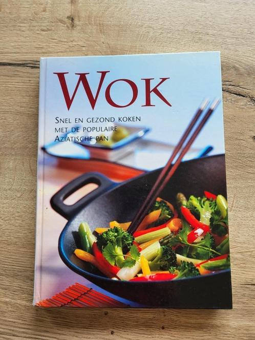 WOK cuisiner rapidement et sainement, Livres, Livres de cuisine, Comme neuf, Entrées et Soupes, Plat principal, Tapas, Snacks et Dim Sum