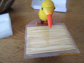 Distributeur de cure dents.  beschikbaar voor biedingen