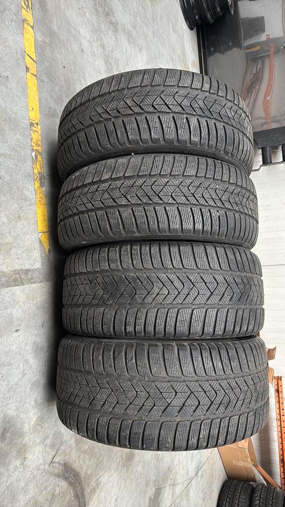 Site d'hiver 225/45R18 255/40R18 de la marque Pirelli, Vêtements | Femmes, Vestes | Hiver, Enlèvement