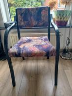 Zwarte houten armstoel  waarvan rug en zit met stof bekleed, Ophalen, Hout, Gebruikt, Zwart