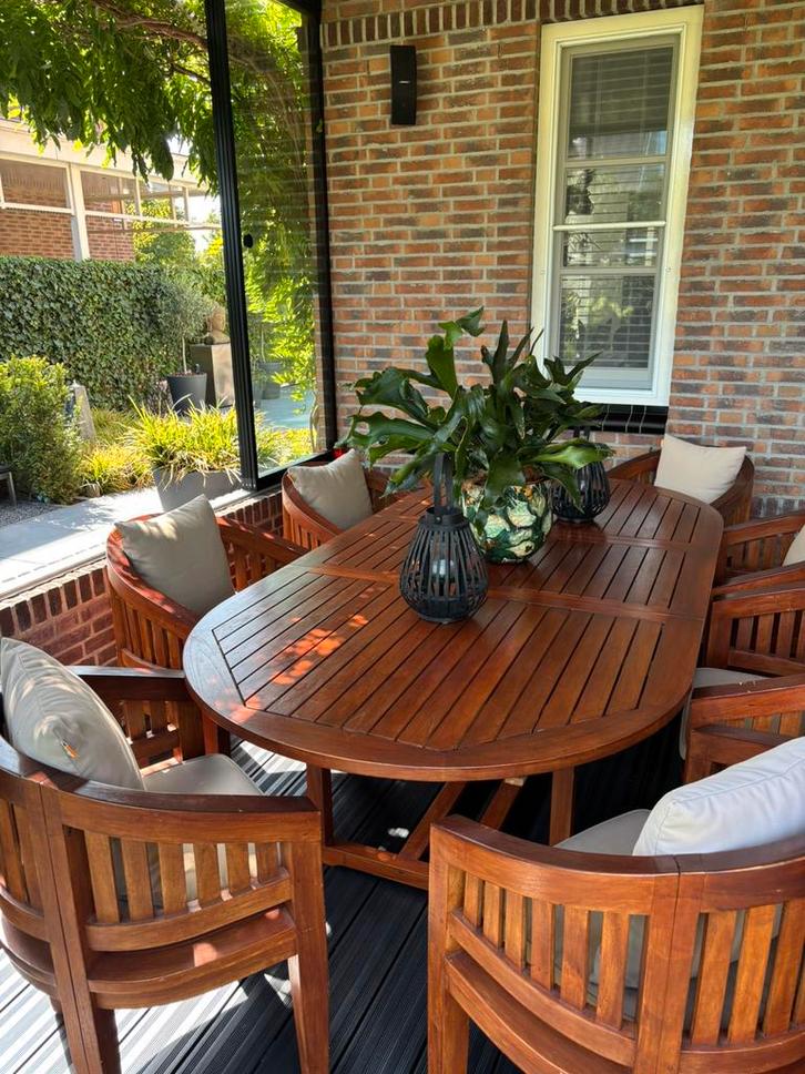 Mooie inklapbare Teakhouten tafel met 8 stoelen en kussens, Tuin en Terras, Tuinsets en Loungesets, Zo goed als nieuw, Ophalen