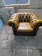 Prachtige oude geleefde chesterfield fauteuil, Gebruikt, Leer, Ophalen