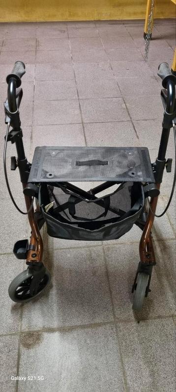 Nog nieuwe rollator beschikbaar voor biedingen