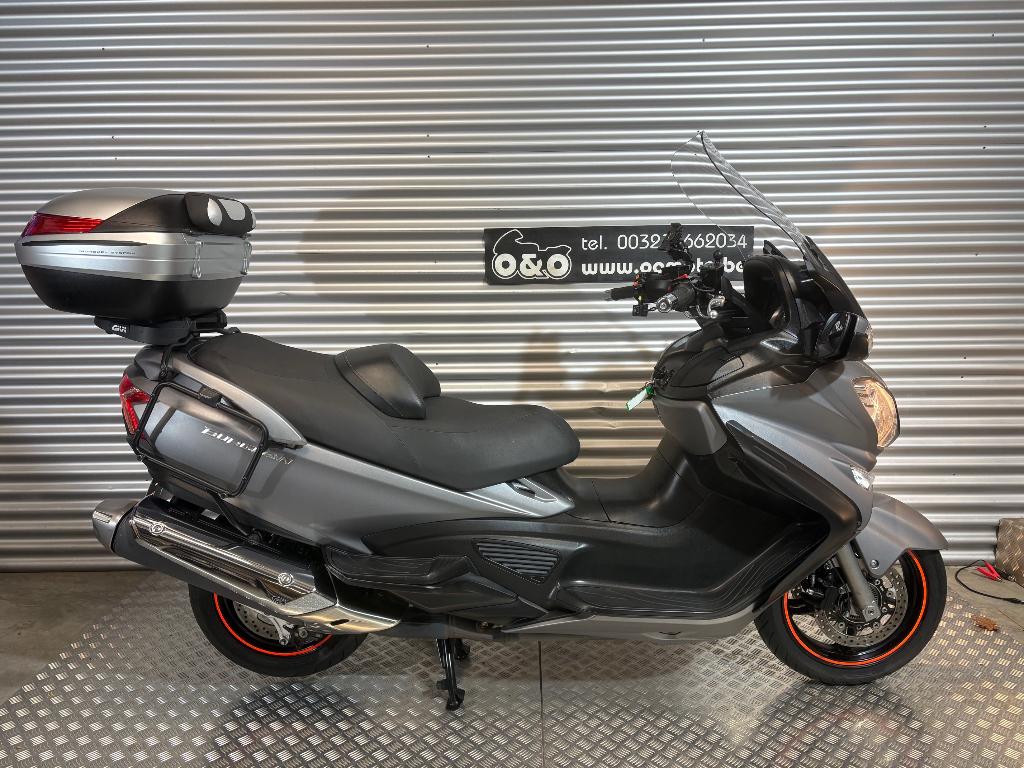 Suzuki AN650 Burgman Executive ABS + Garantie + Onderhoud!, Motoren, Motoren | Suzuki, Bedrijf, Scooter, meer dan 35 kW, 2 cilinders