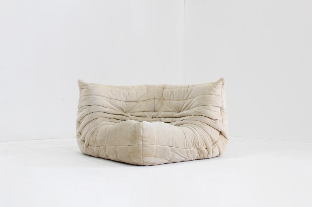 Fauteuil d'angle vintage Togo Ligne Roset en velours beige, Antiquités & Art, Enlèvement ou Envoi