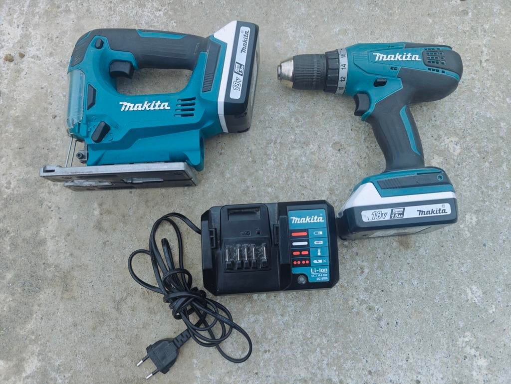 Ensemble Makita avec deux batteries et chargeur, Bricolage & Construction, Outillage | Foreuses, Enlèvement ou Envoi, Perceuse