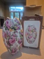 Petit vase en porcelaine Royal England en parfait état., Antiquités & Art, Enlèvement