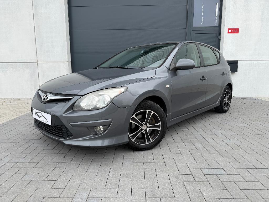 Hyundai i30 1.4 benzine | airco | alu velgen | garantie, Auto's, Hyundai, Voorwielaandrijving, Euro 5, Stof, Zwart