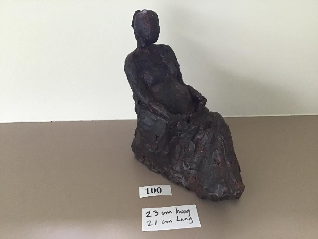 statue en céramique patinée d'une femme enceinte, Enlèvement ou Envoi, Patiné, Statue, Femme