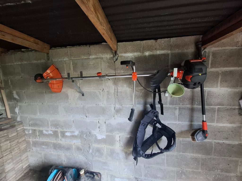 Bosmaaier, Jardin & Terrasse, Débroussailleuses, Enlèvement, Essence