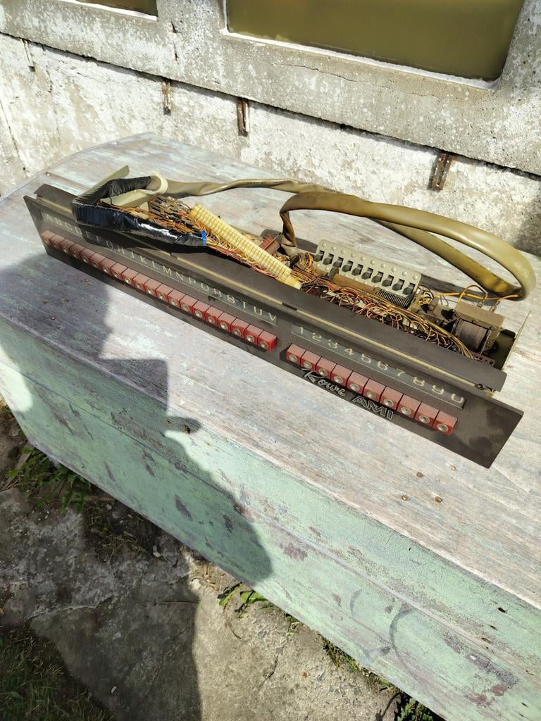 Toetsenbord mm4 jukebox Ami Rowe, Ophalen, Gebruikt, Ami