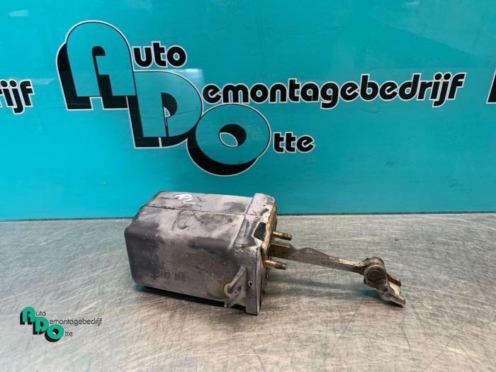 Deurvanger 2Deurs rechts van een Peugeot 307 (307 01-), Auto-onderdelen, Carrosserie, Peugeot, Gebruikt, 3 maanden garantie, Ophalen of Verzenden