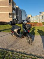 Vespa sprint B klasse, Fietsen en Brommers, Snorfietsen en Snorscooters, Ophalen, Zo goed als nieuw, Vespa
