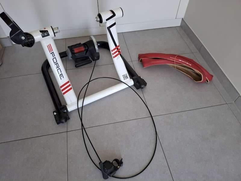 Elite fietstrainer/home trainer en band voor fietstrainers, Sports & Fitness, Cyclisme, Enlèvement