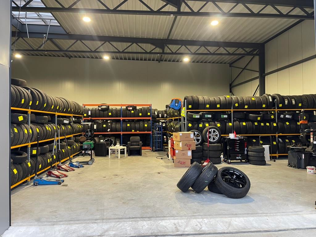 Nieuwe en Occasie Banden 2degands en goedkopste banden, Ophalen of Verzenden, Band(en)