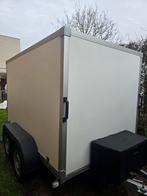 Mooie Recente Gesloten aanhangwagen, Enlèvement