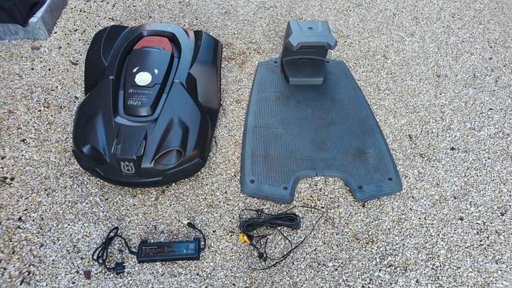 Husqvarna 330x, Tuin en Terras, Robotmaaiers, Ophalen