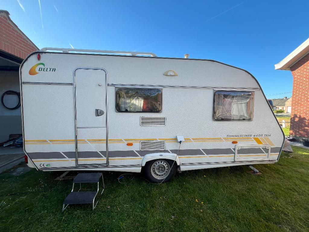 Caravan Delta Summerliner, Caravans en Kamperen, Caravans, Ringverwarming, Treinzit, Particulier, 6 tot 7 meter