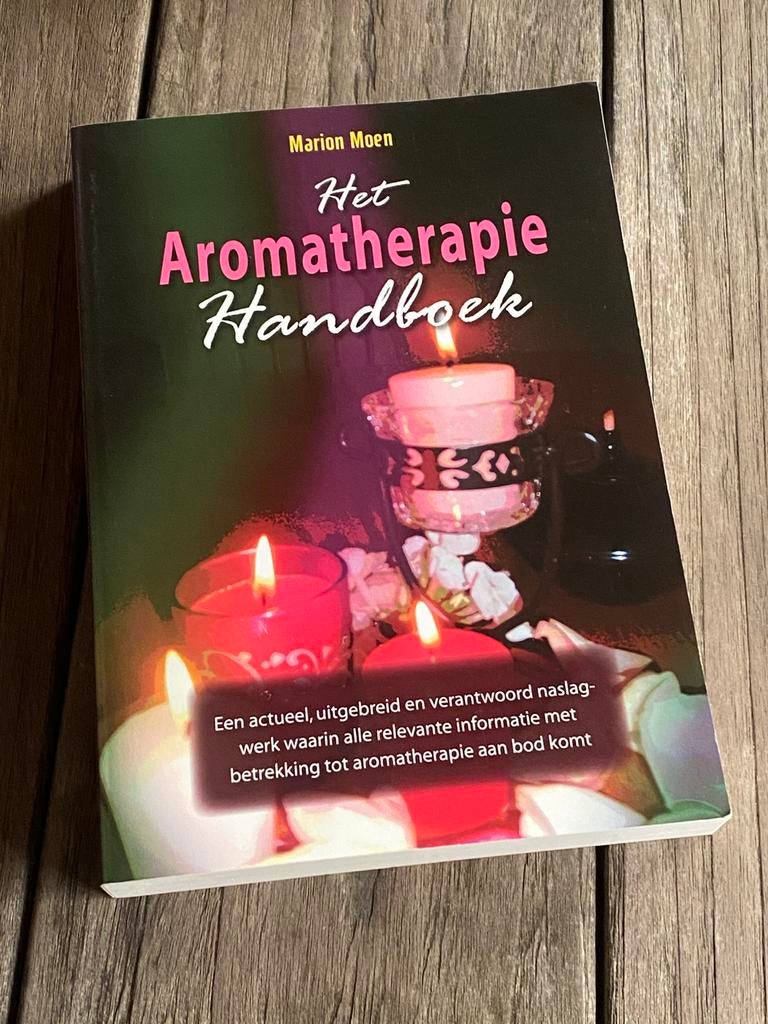 Het Aromatherapie Handboek • Marion Moen, Livres, Enlèvement ou Envoi, Comme neuf