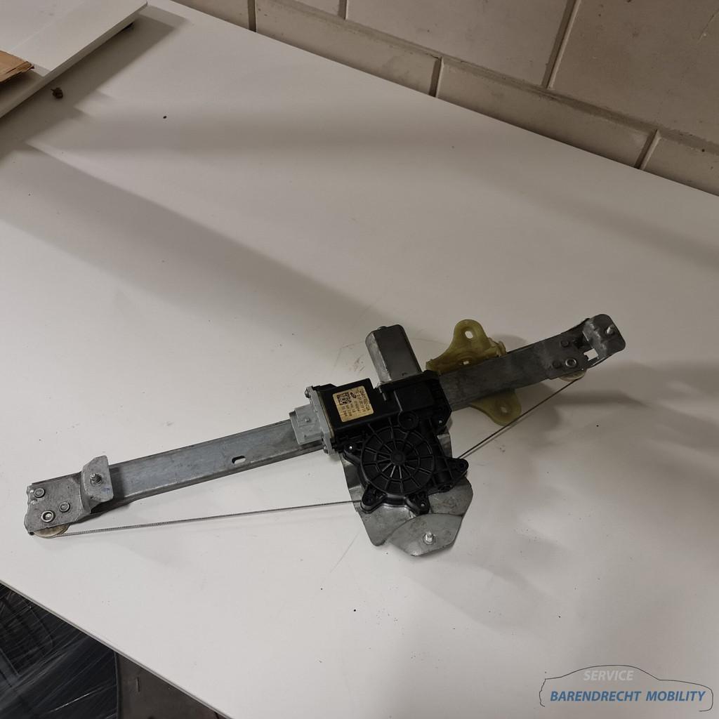 Renault Clio IV raam mechanisme motor met module ruit mechan, Renault Group, Gebruikt, Contact.group@renault.com, Renault