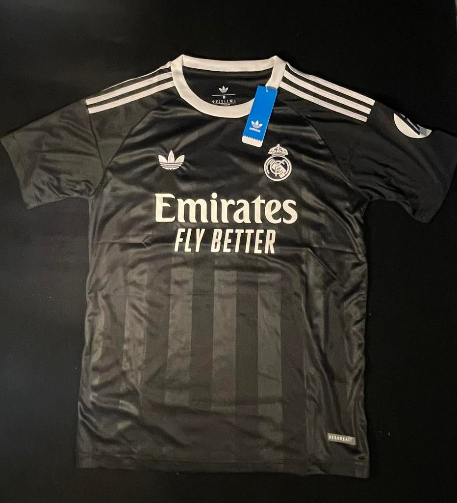 Real Madrid Voetbalshirt 26-27 - maat M - Zwart, Kleding | Heren, Maat 48/50 (M), Zwart, Nieuw, Ophalen of Verzenden