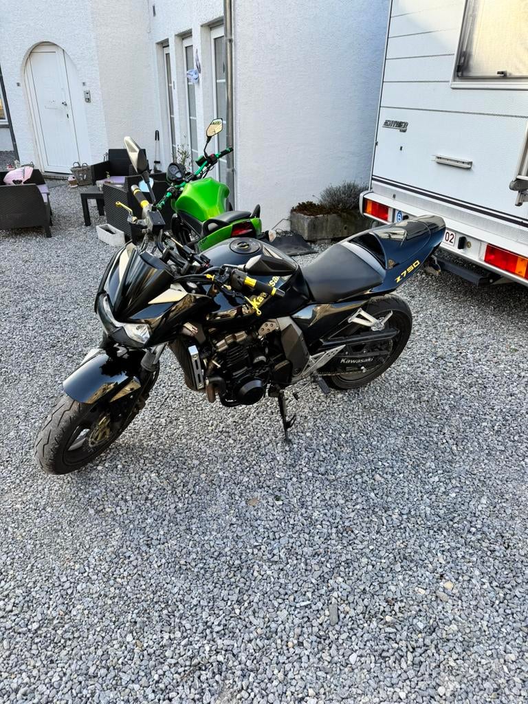 Kawasaki Z750 : 47000km, Motos, Pièces | Kawasaki, Révisé, Enlèvement