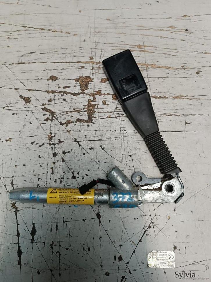 Gordelspanner insteek linksvoor BMW X5 / X6 E70 E71 E72 7211, Auto-onderdelen, Dashboard en Schakelaars, Gebruikt, Ophalen of Verzenden