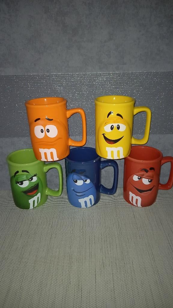 Mugs 3D M&M's, Maison & Meubles, Cuisine | Vaisselle, Enlèvement ou Envoi, Comme neuf, Uni, Tasse(s) et/ou soucoupe(s)
