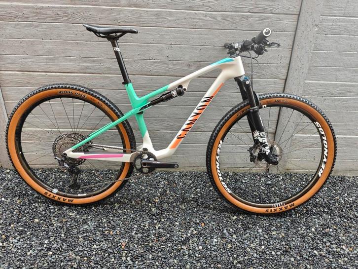 Canyon Lux World Cup CF7 maat M, Fietsen en Brommers, Fietsen | Mountainbikes en ATB, Ophalen