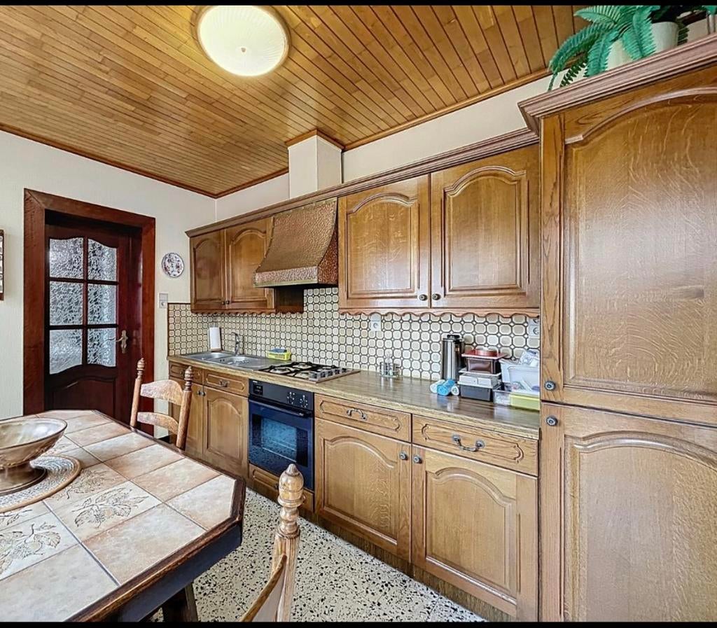 Cuisine en chêne tres bonne etat, Maison & Meubles, Ameublement | Revêtements de sol, Enlèvement, Utilisé, Brun