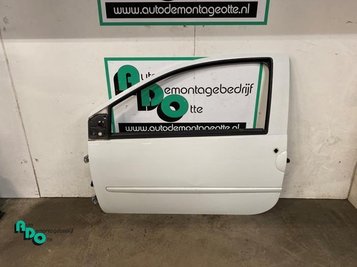 Portier 2Deurs links van een Renault Twingo (Twingo 07-) (DV, Auto-onderdelen, Carrosserie, Deur, Renault, Gebruikt, 3 maanden garantie