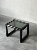 Vintage houten met gerookt glas bijzettafel, Enlèvement, Comme neuf, Verre