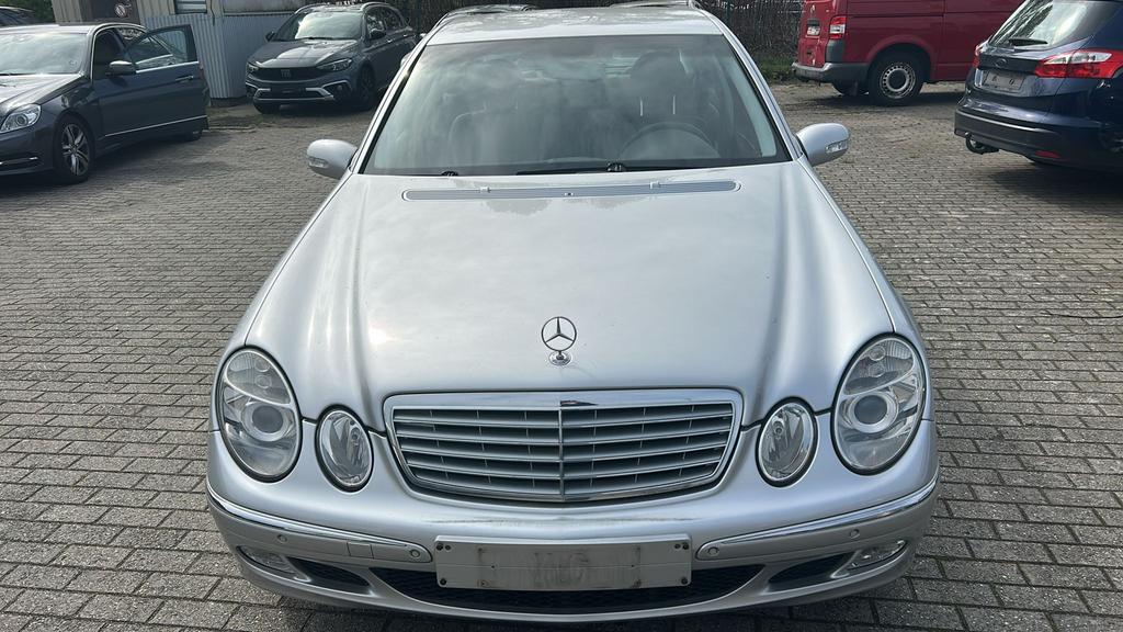 Mercedes E220 Elegance Automatique 146 000 km, Achat, 4 portes, Entreprise, Automatique