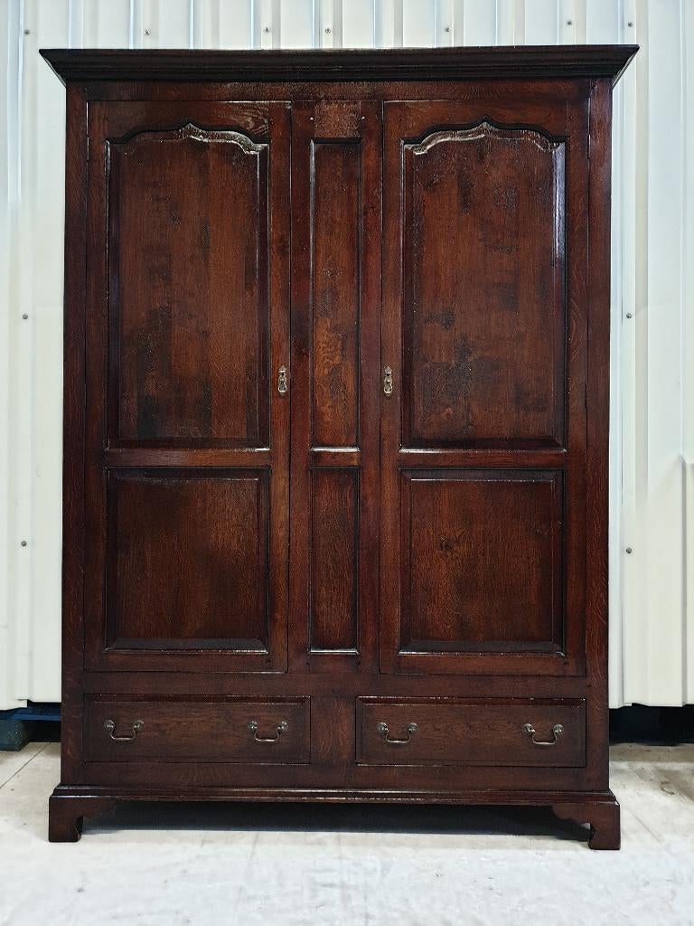 Armoire exclusive en chêne massif français., Enlèvement