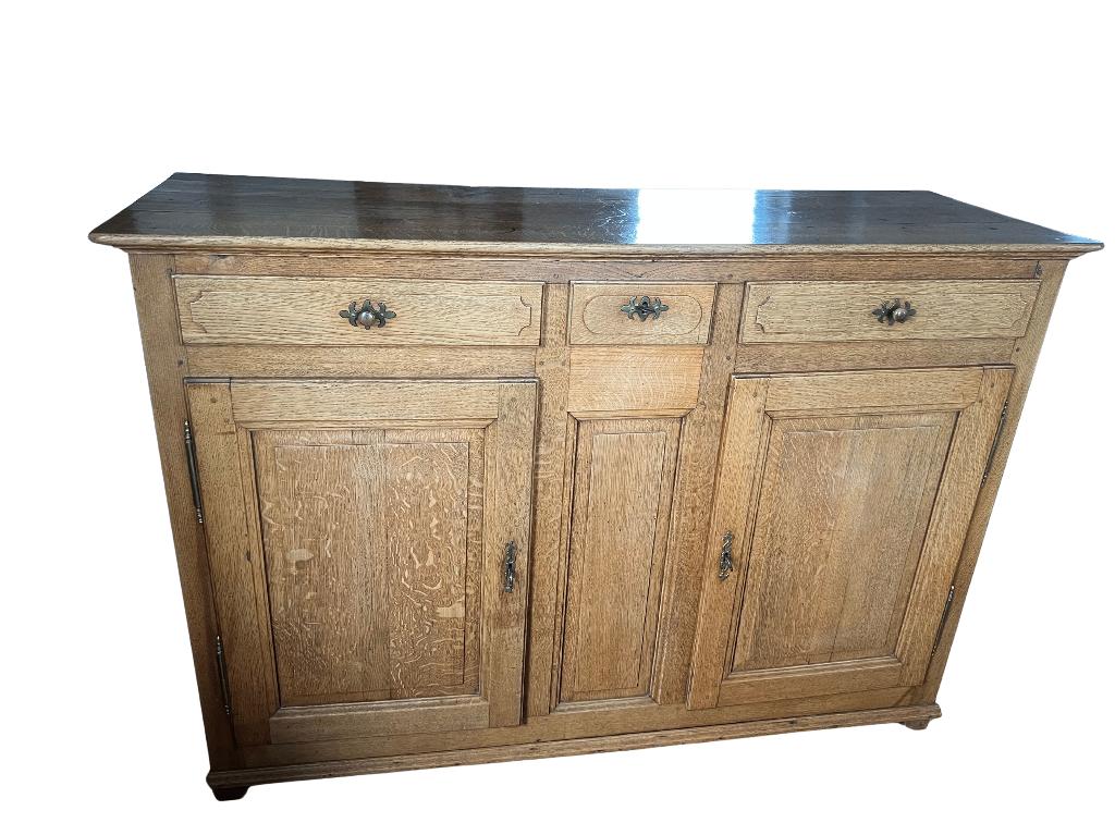 19de-eeuwse eiken Luikse dressoir, Gebruikt, Met deur(en), 150 tot 200 cm, Eikenhout