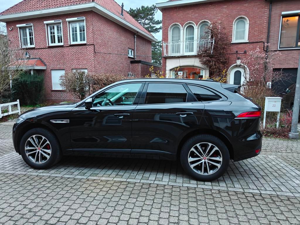 Jaguar F-pace 2019 98500km, Auto's, Jaguar, Euro 6, Leder en Stof, Zwart, Diesel