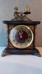 Mooie tafelklok in mahoniehout, Ophalen