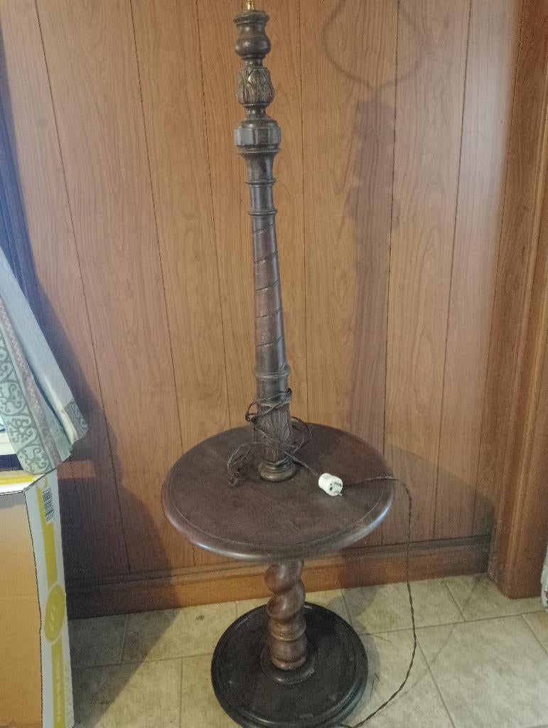 Lampe fumeur sur pied en bois, Maison & Meubles, Lampes | Lampadaires, Rustiek, Utilisé, Bois, 150 à 200 cm