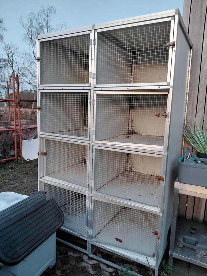 Flat in trespa en aluminium. Degelijke kwaltiteit, Animaux & Accessoires, Oiseaux | Cages & Volières, Aluminium, Enlèvement