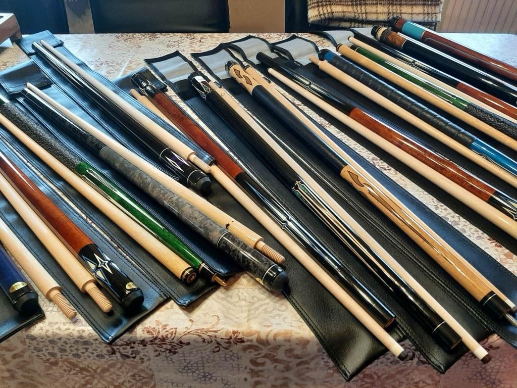 2 delige outlet biljartkeuen., Ophalen, Nieuw, Keu of Ballen