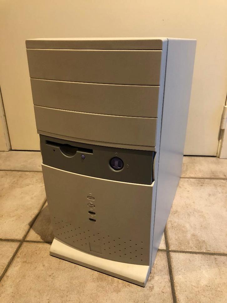 BB1 Midi Tower ATX PC Case (20pin power connector), Computers en Software, Barebones, Nieuw, Ophalen