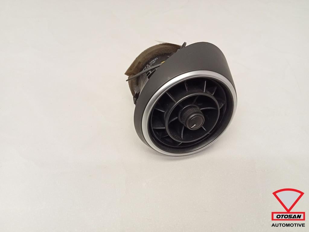 Audi A1 8X Luchtrooster Dashboard 8X1820951, Auto-onderdelen, Dashboard en Schakelaars, Audi, Gebruikt