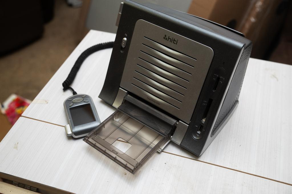 Hiti Printer voor 10x15 of identiteitsfoto's, Ophalen, Gebruikt