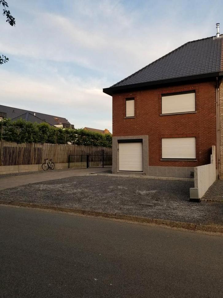 Woning met 3 slaapkamers in Genk te huur 1 juni 2026, Immo, Huizen te huur, Genk, Hoekwoning, Direct bij eigenaar, A+