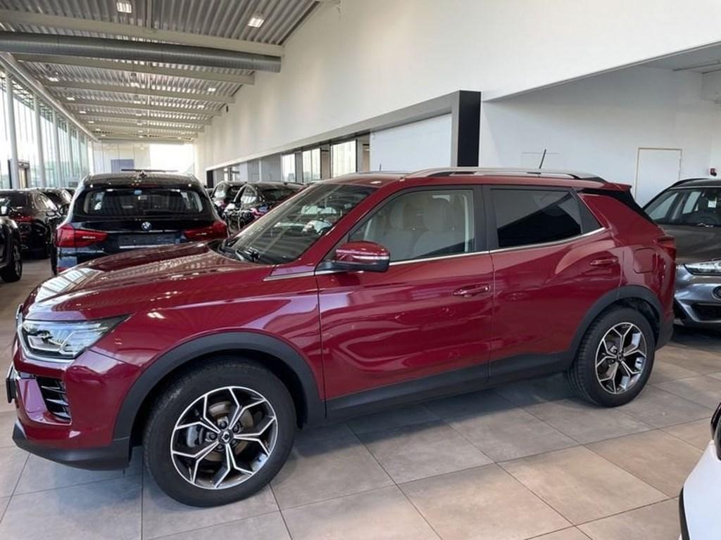 SsangYong Korando Weinig km / Trekhaak / Camera / Carplay-A, Rouge, Achat, Boîte manuelle, Noir