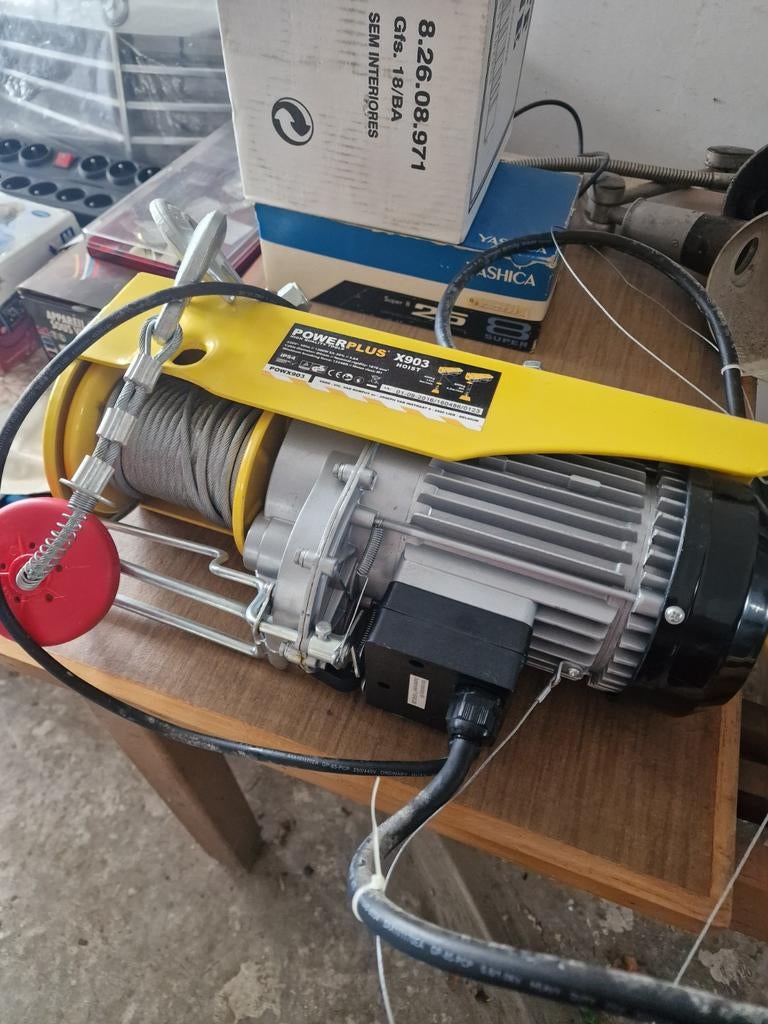 Treuil PowerPoint POWX903 palan 1300w 400/800kg, Bricolage & Construction, Enlèvement