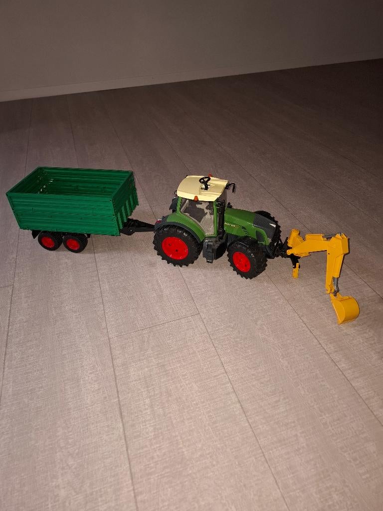 Bruder tractor Fendt,  kiepwagen, graafarm, bermmaaier, Kinderen en Baby's, Speelgoed |Speelgoedvoertuigen, Ophalen