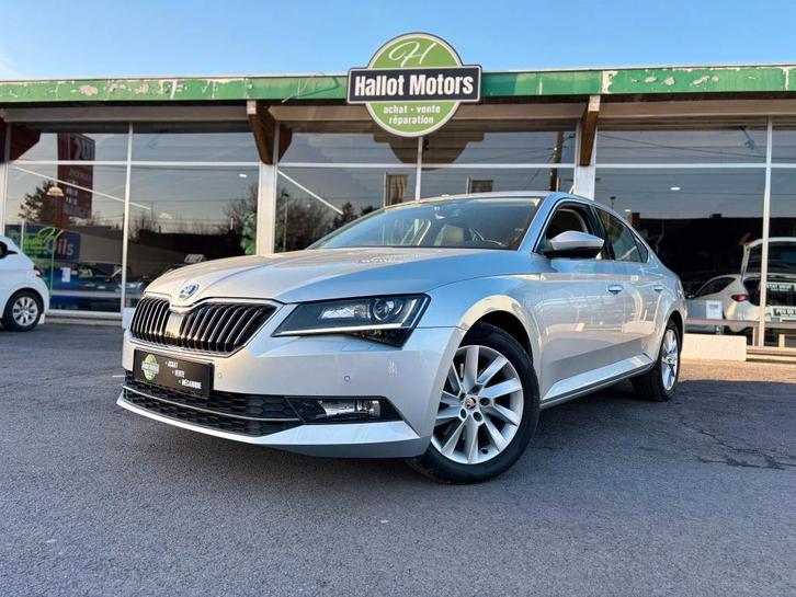 Skoda Superb 80.000Kms 2017, Autos, Skoda, Entreprise, Achat, Superb, ABS, Caméra de recul, Régulateur de distance, Airbags, Air conditionné