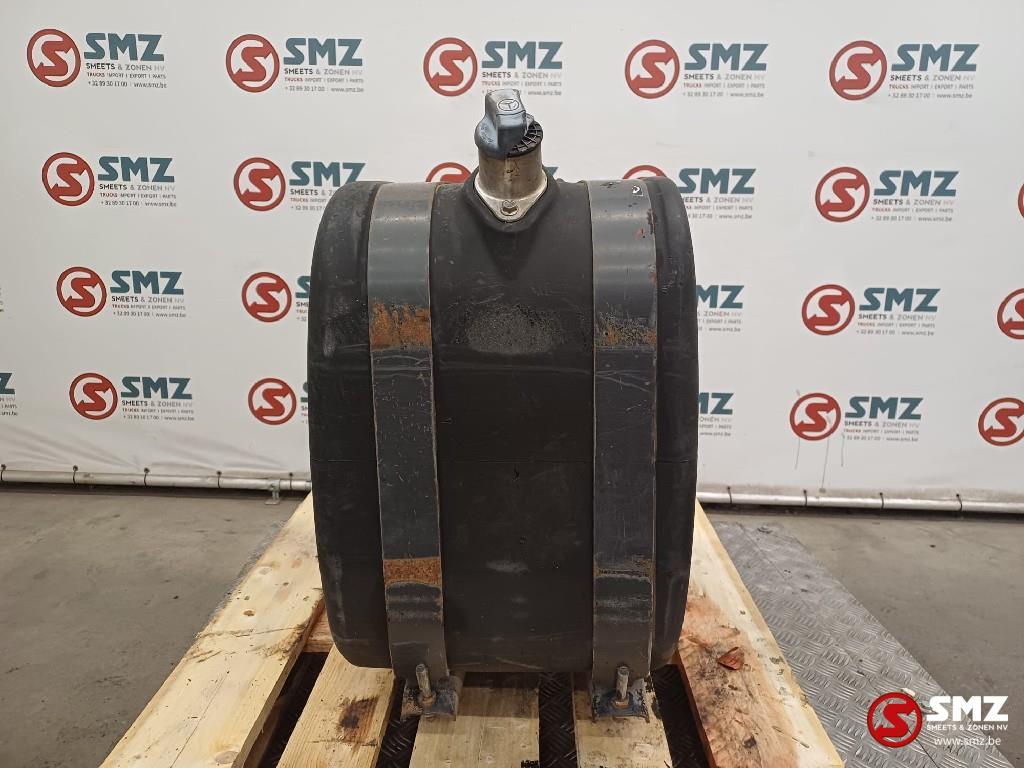 Occ Réservoir AdBlue Mercedes, Autos : Pièces & Accessoires, Pièces camion, Mercedes-Benz, Systèmes à carburant, Utilisé